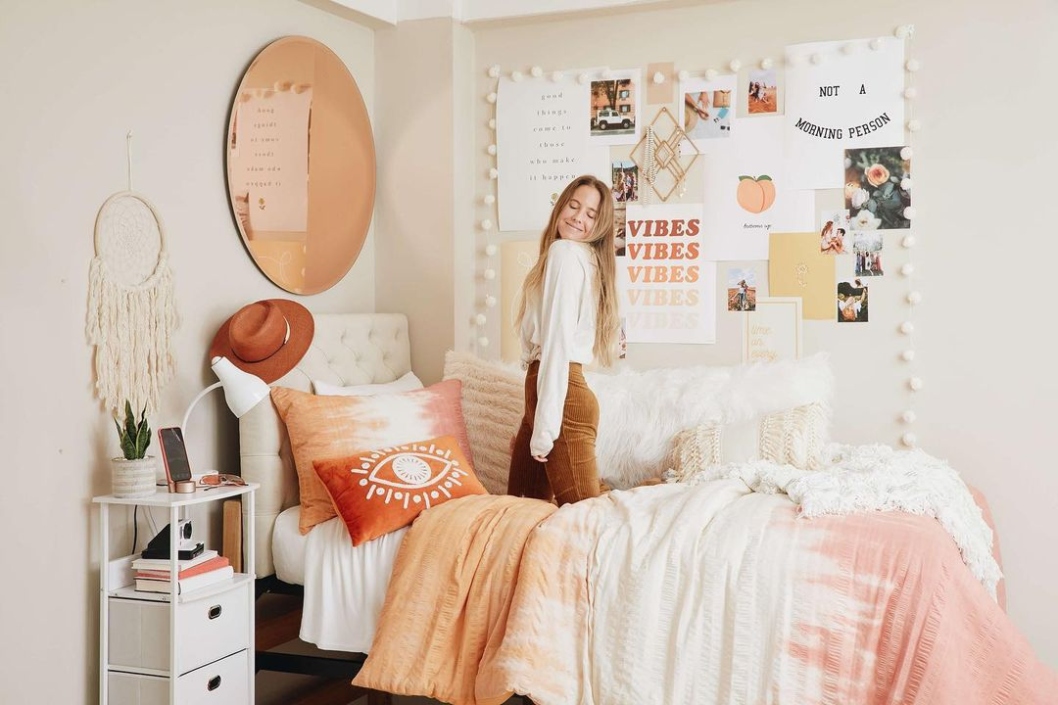 Spruce Up Your Dorm With These Fun And Trendy Decorating Ideas!