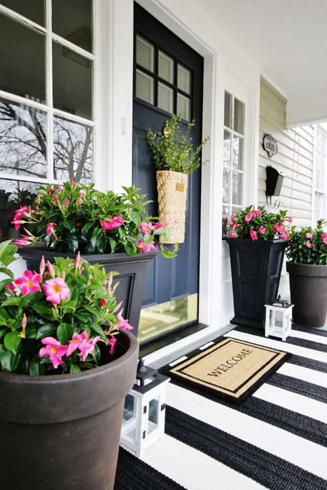 Niche Utama 1  Front Door Decor Ideas To Brighten Every Season