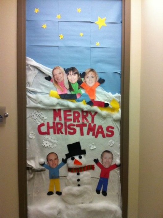 Sparkling Creativity: 10 Christmas Office Door Decorating Ideas To Impress