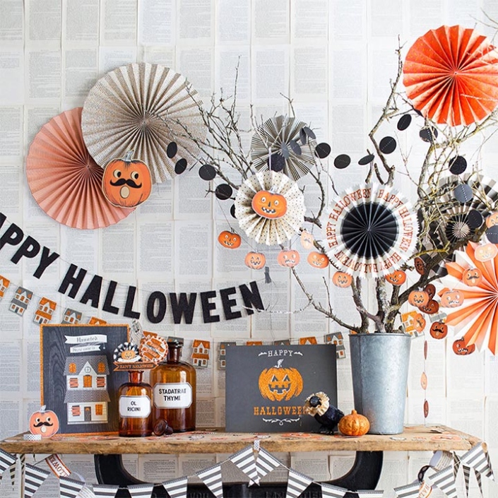 Spook-tacular Office Decoration Ideas For A Hauntingly Stylish Halloween